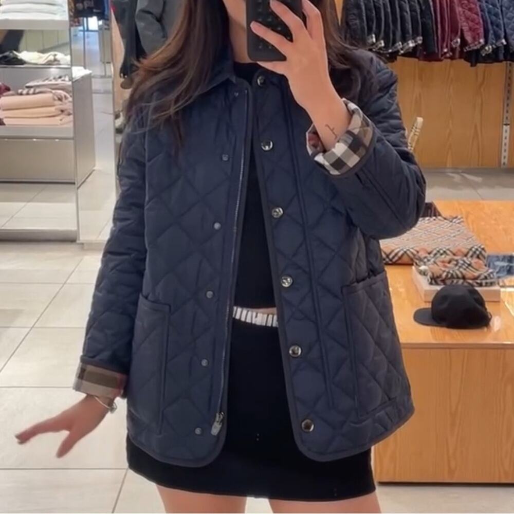 Burberry brand new Quilted Nylon Jacket navy Color $1250+ M - Picture 12 of 13